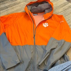 Columbia Men's Orange and Gray Raincoat